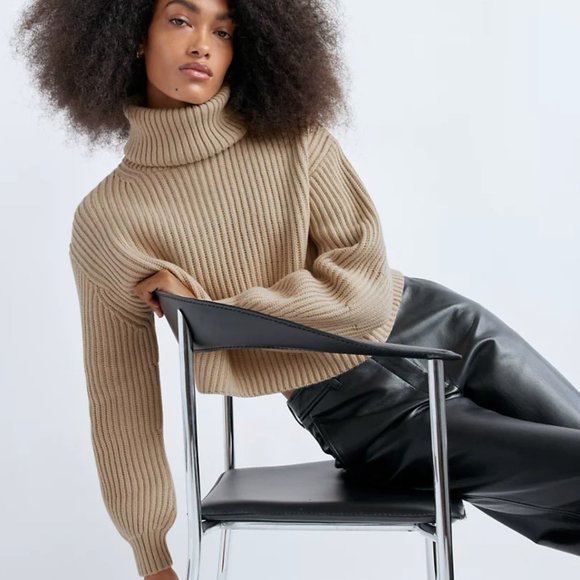 Guell Sweater - Cream Caramel - Picture 3 of 7